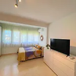 Apartment Colina 10 Estudio By Residea *
